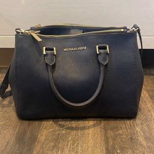 Amazing Michael kors bag